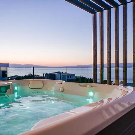 Deluxe Penthouse Rova With Private Jacuzzi And Sea View Malinska