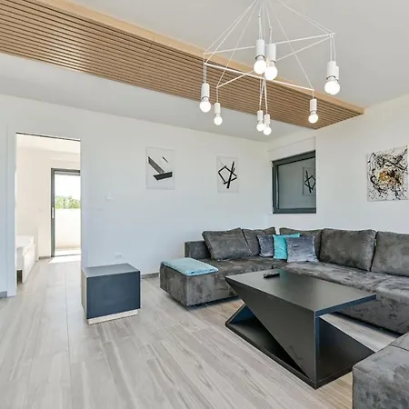 Deluxe Penthouse Rova With Private Jacuzzi And Sea View 5* Malinska